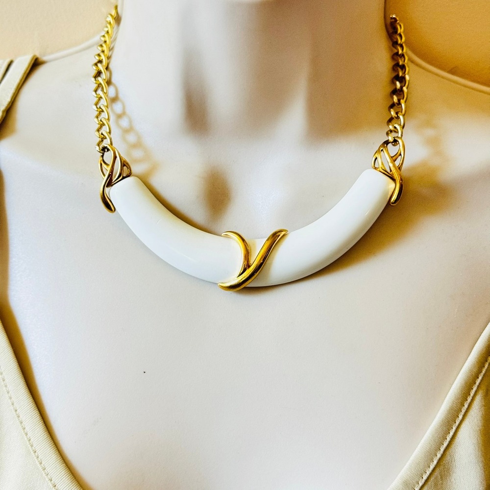 Monet Signed Scoop Necklace VTG Collar Statement 1970s Gold Plated Chain 19"